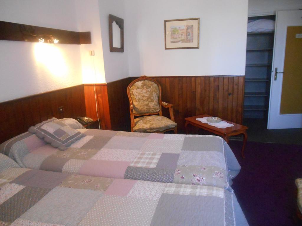 L'Echo Et L'Abbaye Bed & Breakfast La Chaise-Dieu Room photo